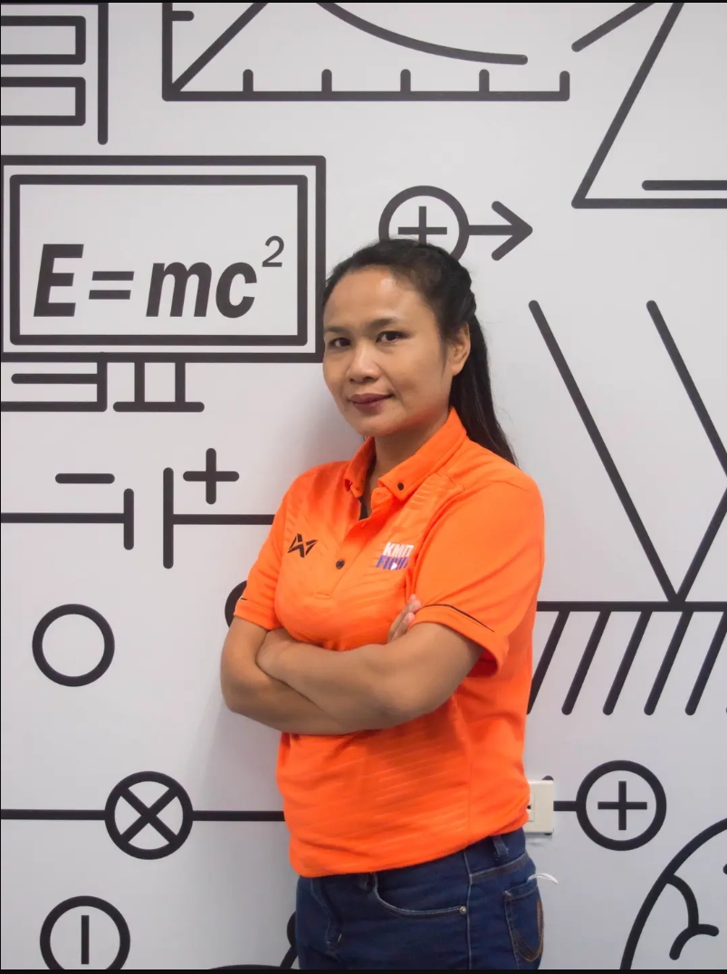 นางสาวสายสุดาวัลย์ สุทธิญาณ